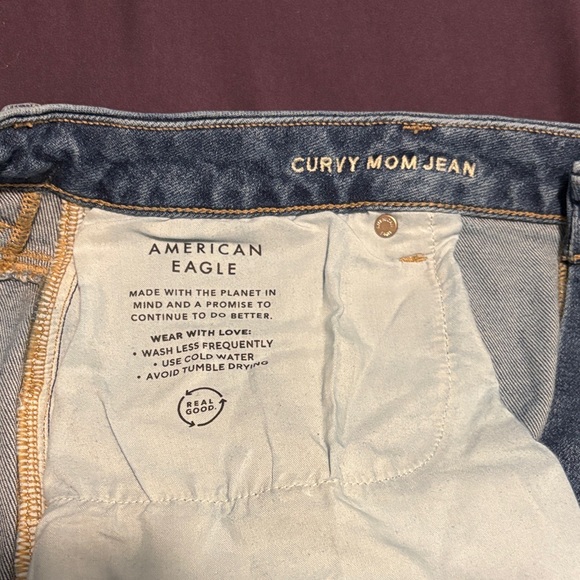 American Eagle Outfitters Mom Jeans  Faded Dark Blue Relaxed Jeans - Picture 4 of 10
